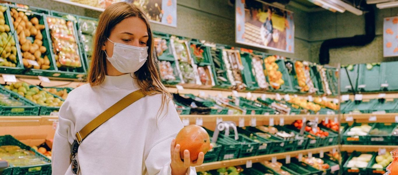 Ο κορωνοϊός εκτόξευσε τις πωλήσεις στα σούπερ μάρκετ – Τα προϊόντα που «ξεπουλάνε»