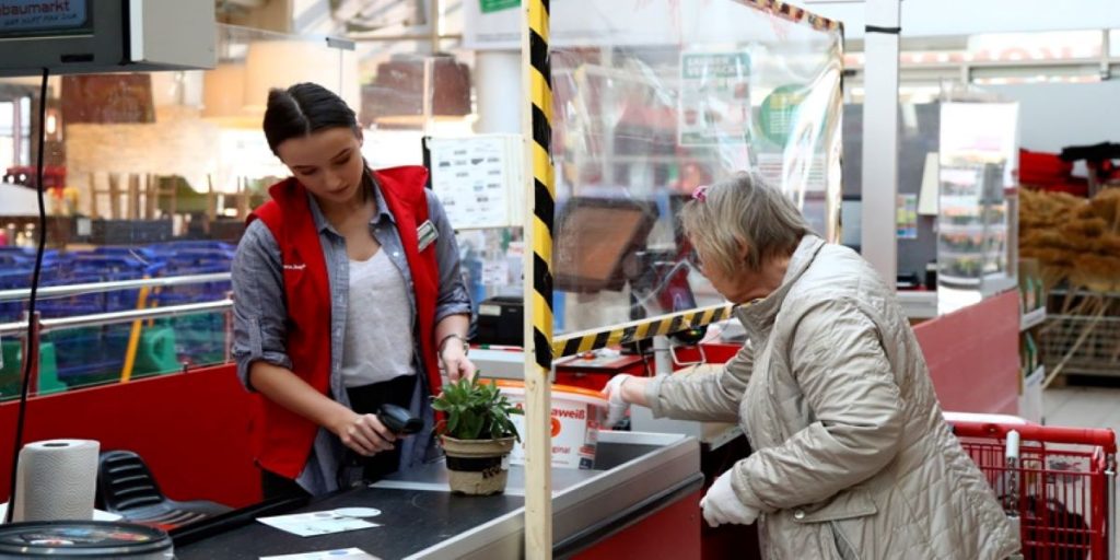 Ανησυχητικές διαστάσεις παίρνουν τα φαινόμενα βίας: Πελάτες «πλακώθηκαν» άγρια σε σουπερμάρκετ της Ολλανδίας (βίντεο)