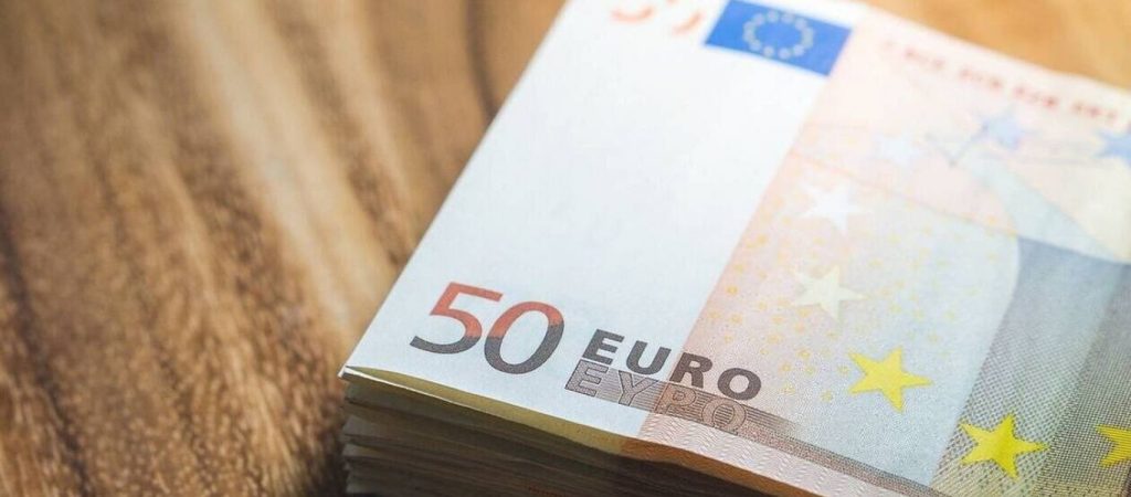 Βήμα-βήμα η διαδικασία για τα 800 ευρώ – Τι ισχύει για τους εργαζόμενους με συμβάσεις ορισμένου χρόνου εργασίας;