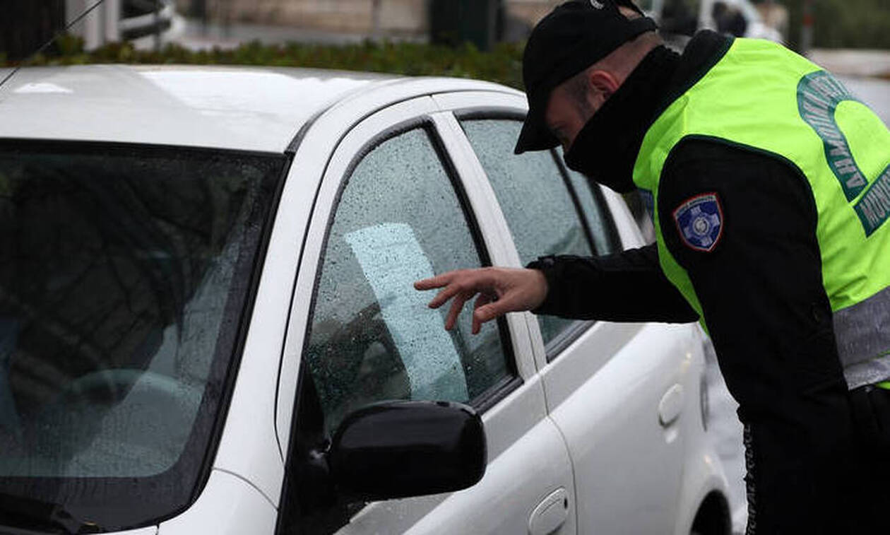 Ειλημμένη απόφαση ο περαιτέρω περιορισμός στις μετακινήσεις: Οριστικό «κλείδωμα» των Ελλήνων στα σπίτια τους