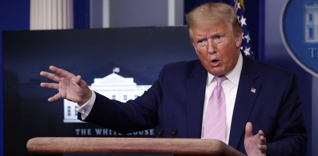 Ντ.Τραμπ: «Οι ΗΠΑ σύντομα θα διαθέτουν περισσότερους αναπνευστήρες απ’ όσους χρειάζονται»