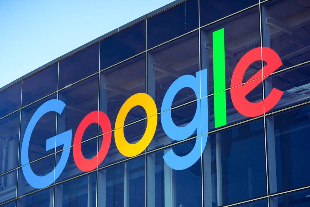 Χρηματοδότηση «μαμούθ» της Google – Δίνει 6,5 εκατ. δολάρια στη μάχη κατά της παραπληροφόρησης