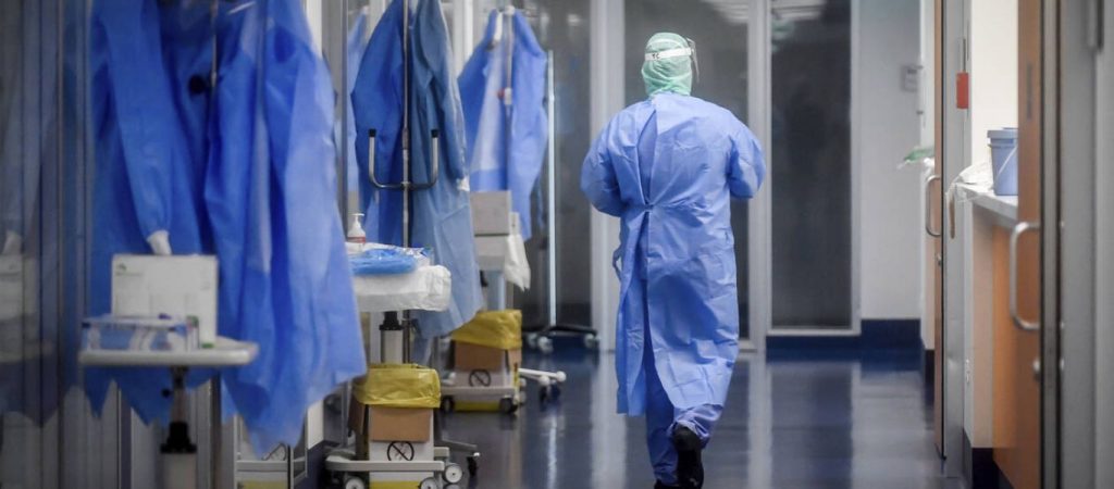 Καθηγητής Β.Κοτζαμάνης: «Η θνησιμότητα του πληθυσμού στην Ελλάδα εξαιτίας του κορωνοϊού θα είναι μικρή»