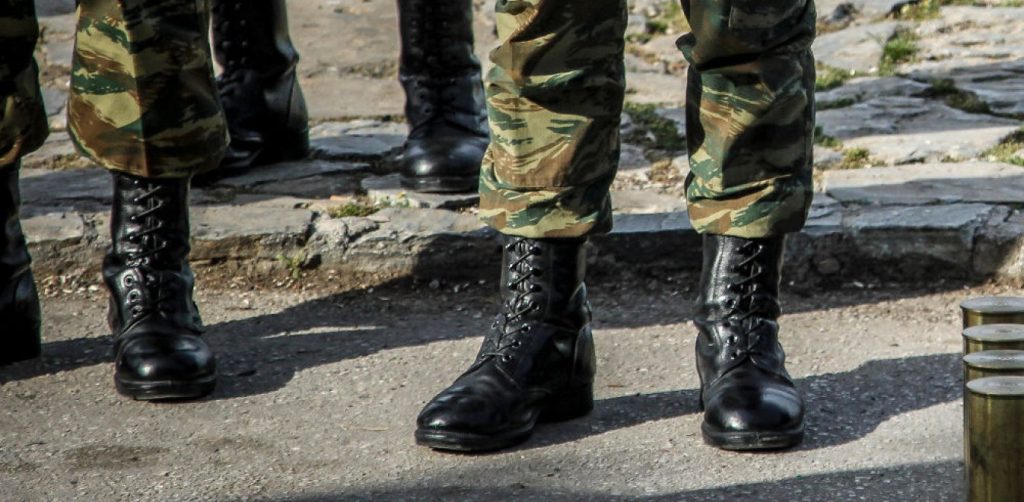 Ο κορωνοϊός αλλάζει τις ημερομηνίες κατάταξης των στρατεύσιμων