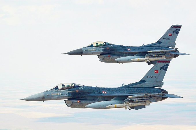 Τουρκικά μαχητικά πέταξαν πάνω από την Χίο – Μπαράζ υπερπτήσεων πάνω από ελληνικά νησιά