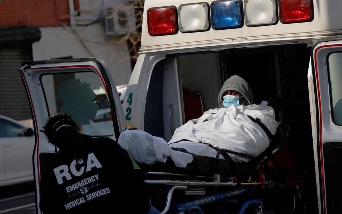 Στο «έλεος» του κορωνοϊού οι ΗΠΑ: Παγκόσμιο «μαύρο» ρεκόρ με 1.169 νεκρούς σε ένα 24ωρο