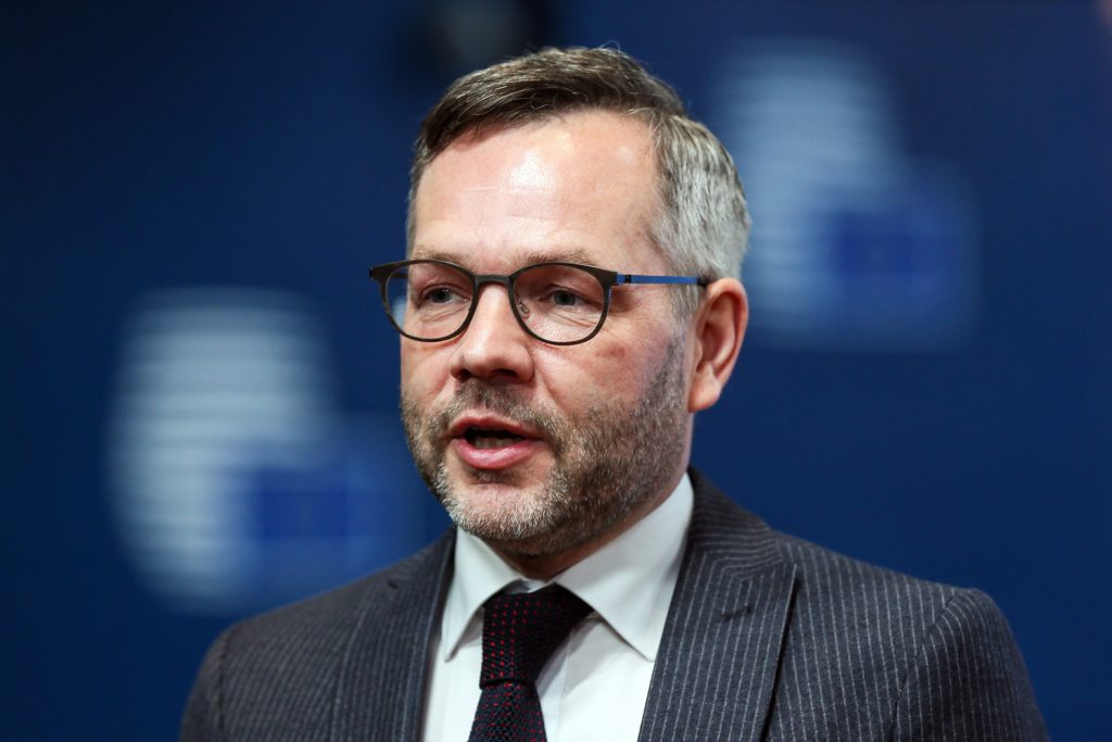 Συνεχίζουν τον πόλεμο στον Β. Ορμπάν: «Να του επιβληθούν οικονομικές κυρώσεις» – Ζητάει ο Μ. Ροτ