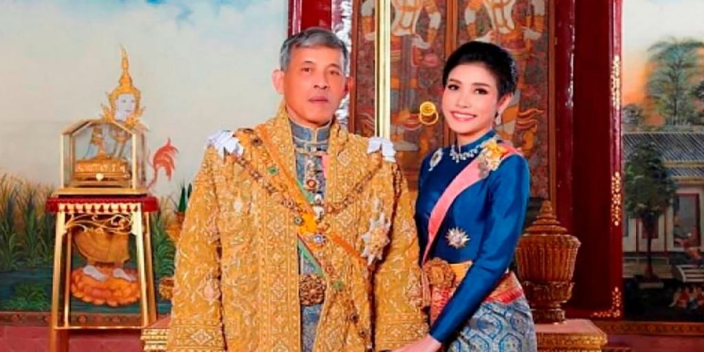 Δεν υπάρχουν περιορισμοί για τον βασιλιά της Ταϊλάνδης: «Σπάει» την καραντίνα δια… αέρος και ο λαός του πληρώνει!