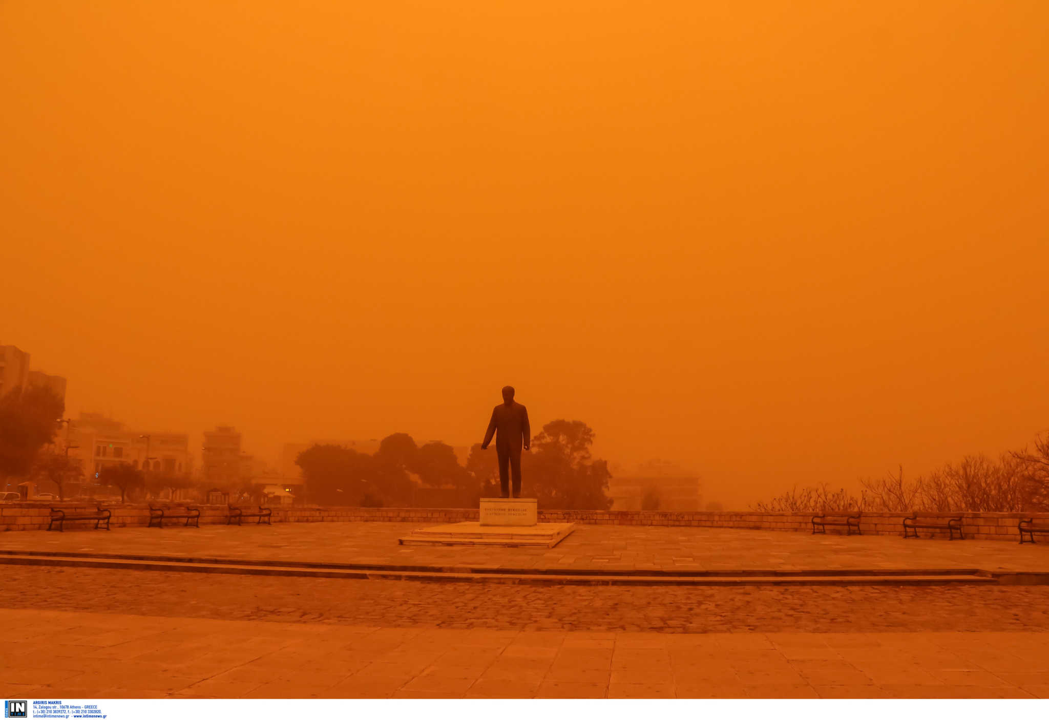Η αφρικανική σκόνη επέστρεψε στην Κρήτη: Πορτοκαλί ο ουρανός