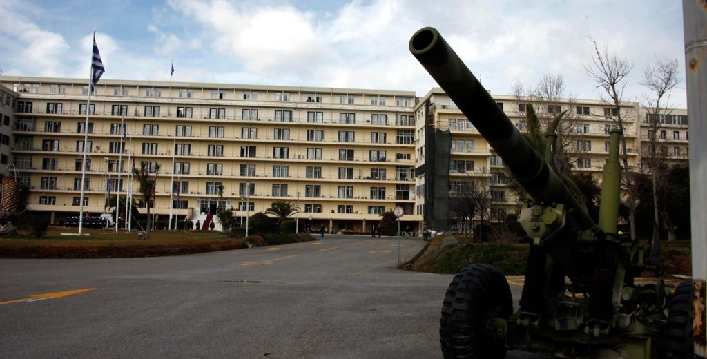 Και οι Ένοπλες Δυνάμεις στη «μάχη» κατά του κορωνοϊού – Αναμένεται να παραδοθούν 150.000 χειρουργικές μάσκες