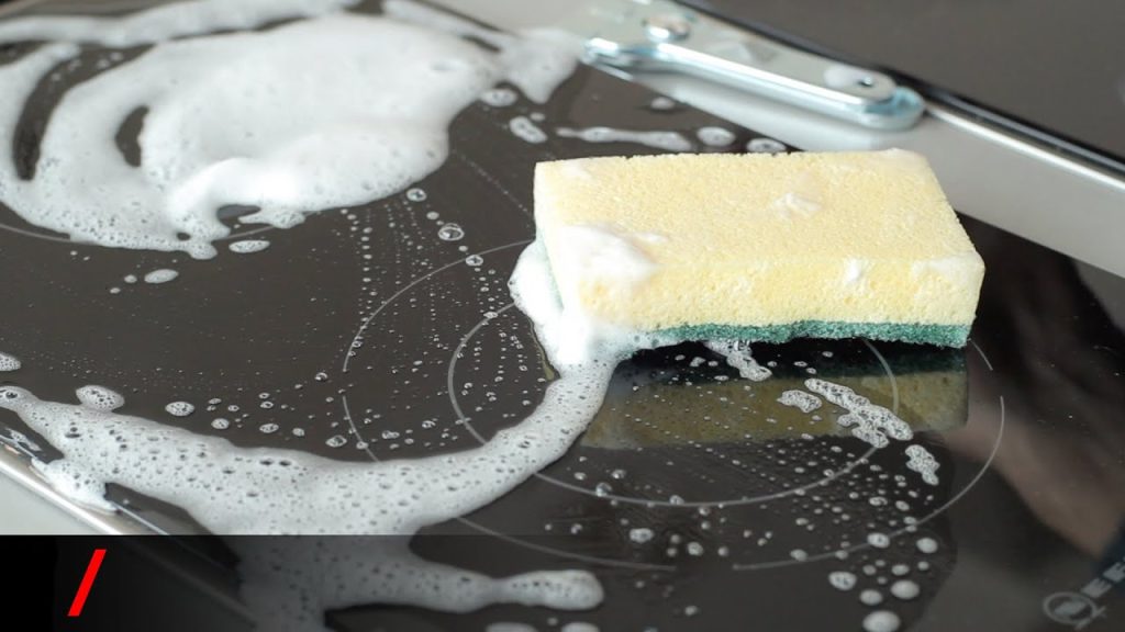 Έτσι θα καθαρίσετε σωστά την κεραμική εστία της κουζίνας σας