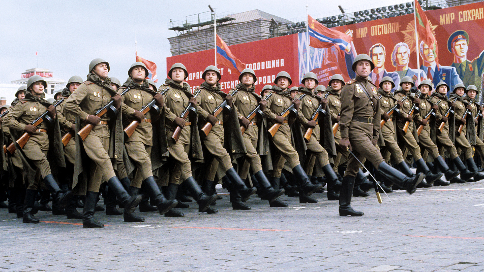 Κορωνοϊός: Η Ρωσία προχωρά κανονικά στις προετοιμασίες για την μεγάλη παρέλαση της 9ης  Μαΐου