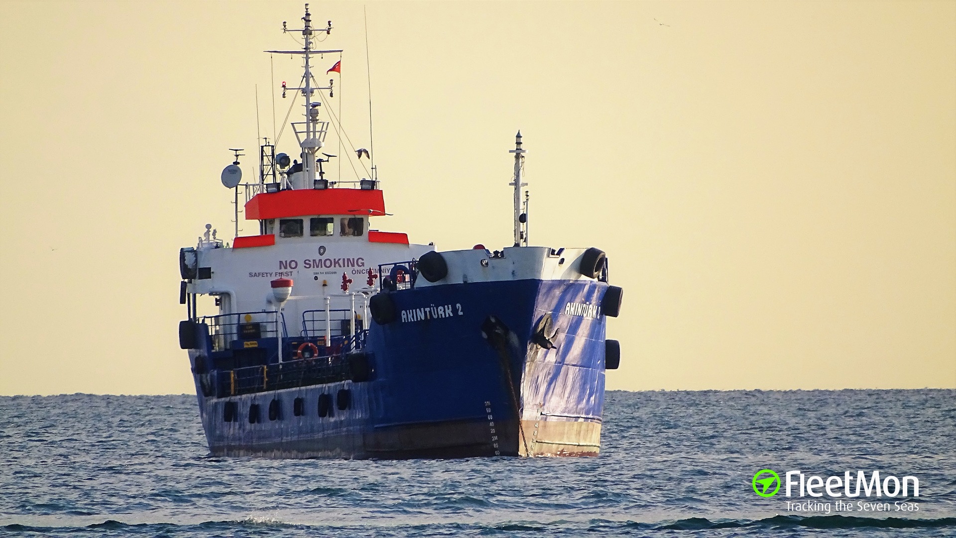 Σε συνεχή παρακολούθηση από το ΠΝ τουρκικό πλοίο:  Μεταφέρει παράνομους μετανάστες ή προετοιμάζεται επεισόδιο;