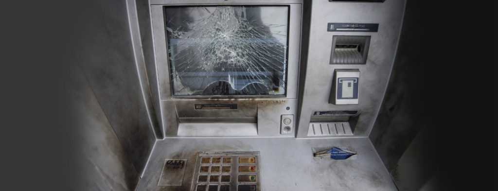 Άγνωστοι ανατίναξαν ΑΤΜ στη λεωφόρο Βουλιαγμένης