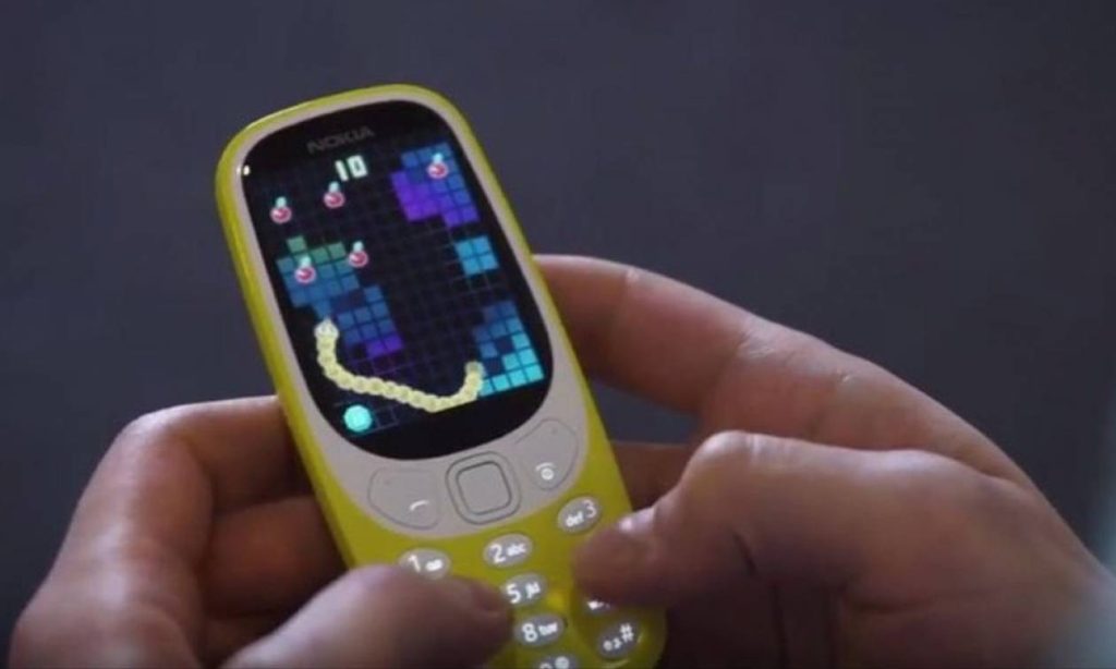 Πως θα ήταν αν ήμασταν σε καραντίνα πριν από 15 χρόνια; – Τι παιχνίδια θα παίζαμε στο κινητό; (φώτο)