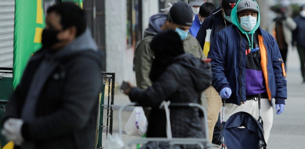 Οι ΗΠΑ ξεπέρασαν τα 300.000 κρούσματα – Πάνω από 8.000 θάνατοι