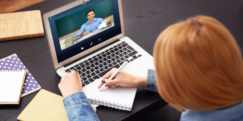 Ξεπέρασαν το 1 εκατ. οι μαθητές στο πρόγραμμα της εξ αποστάσεως εκπαίδευσης