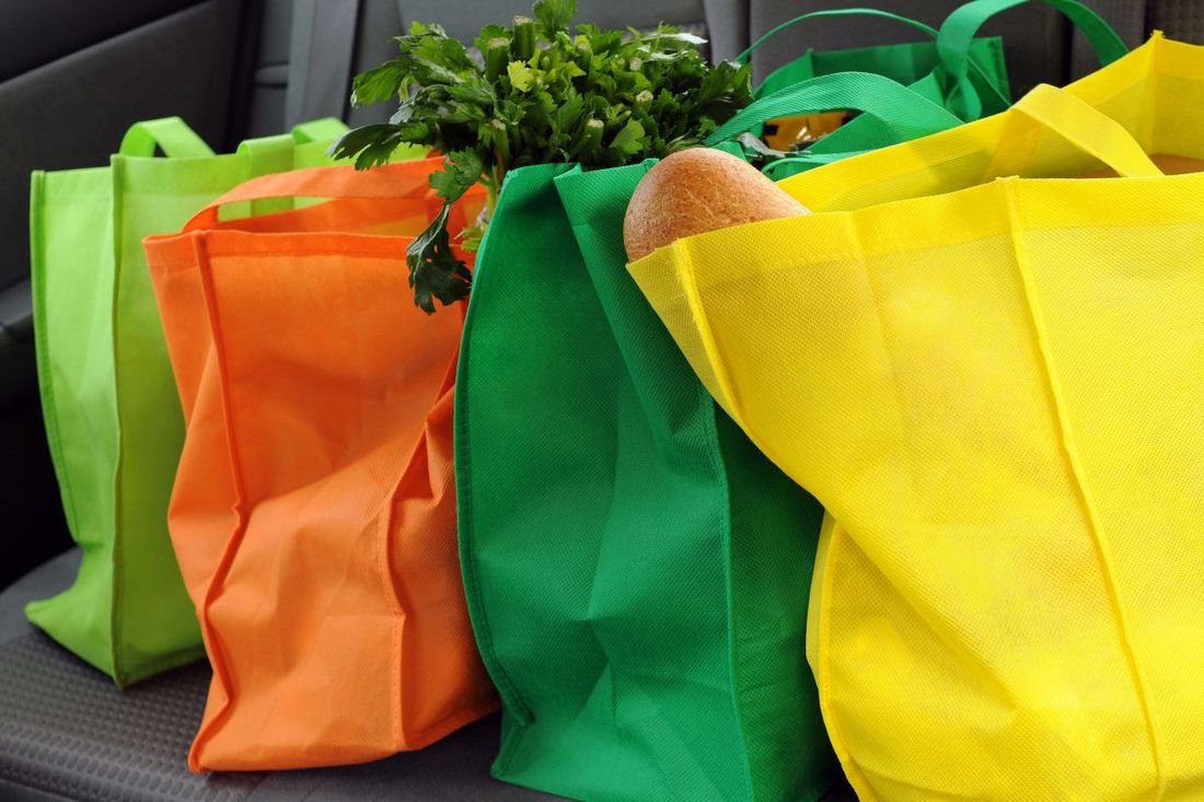 Κορωνοϊός: Πόσο επικίνδυνες είναι οι επαναχρησιμοποιούμενες τσάντες για ψώνια; – Τι δείχνουν οι έρευνες