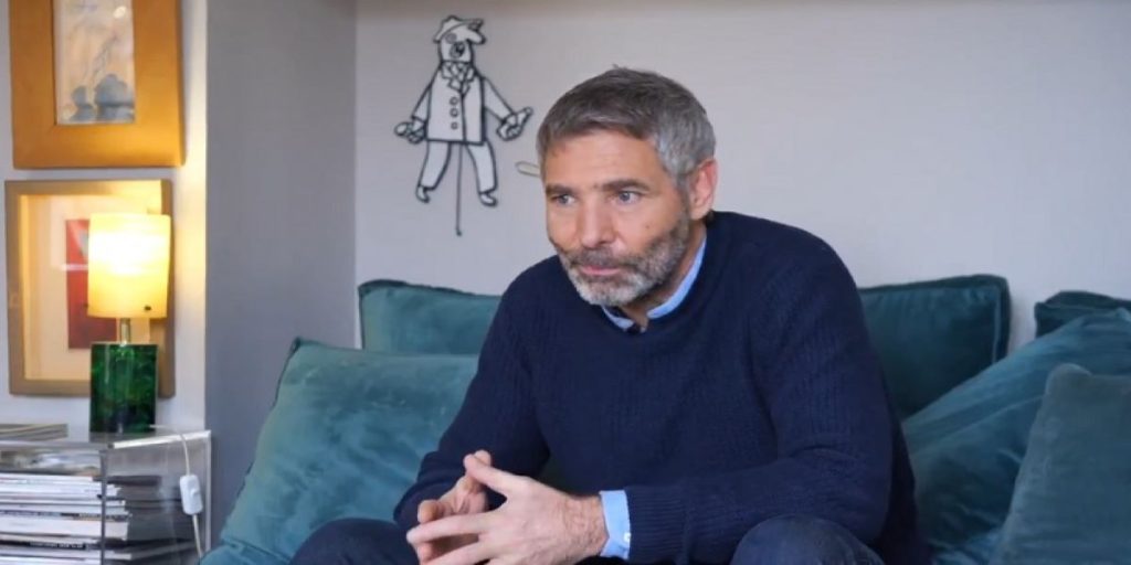 Ο Κ. Μητσοτάκης μας καλεί να μείνουμε σπίτι μέσω Θ. Αθερίδη (βίντεο)