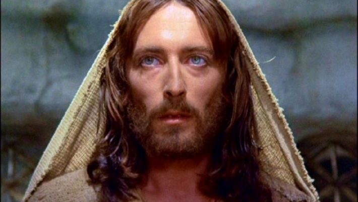 Tα 2/3 δεν έχουν παρατηρήσει το σκηνοθετικό κόλπο του Τζεφιρέλι στον Ιησού από την Ναζαρέτ – Εσύ;