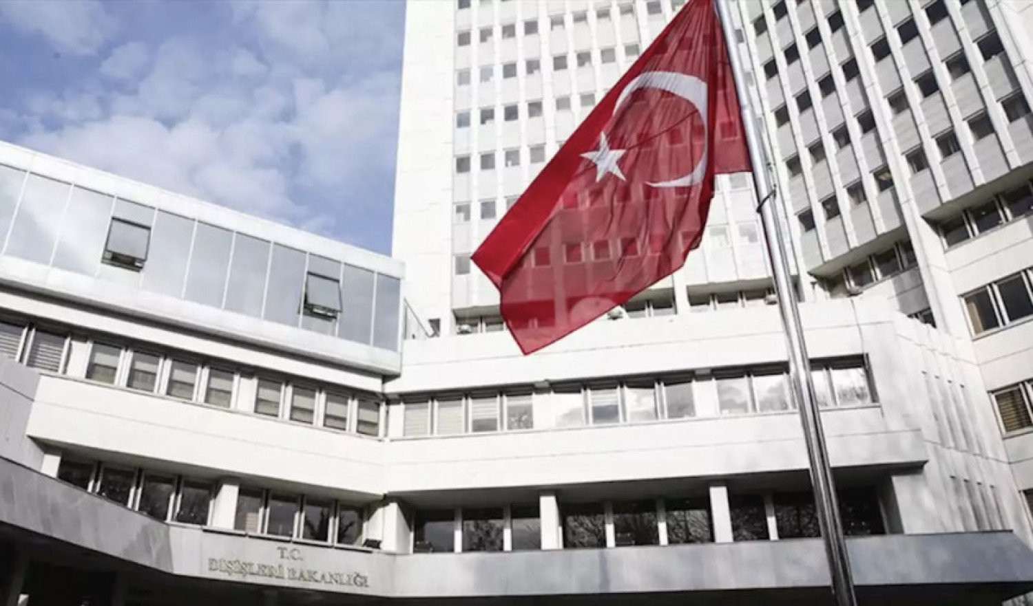 «Βόμβα» από λοιμωξιολόγο της Τουρκίας: «Τα κρούσματα κορωνοϊού είναι τουλάχιστον 600.000, ίσως και 900.000»