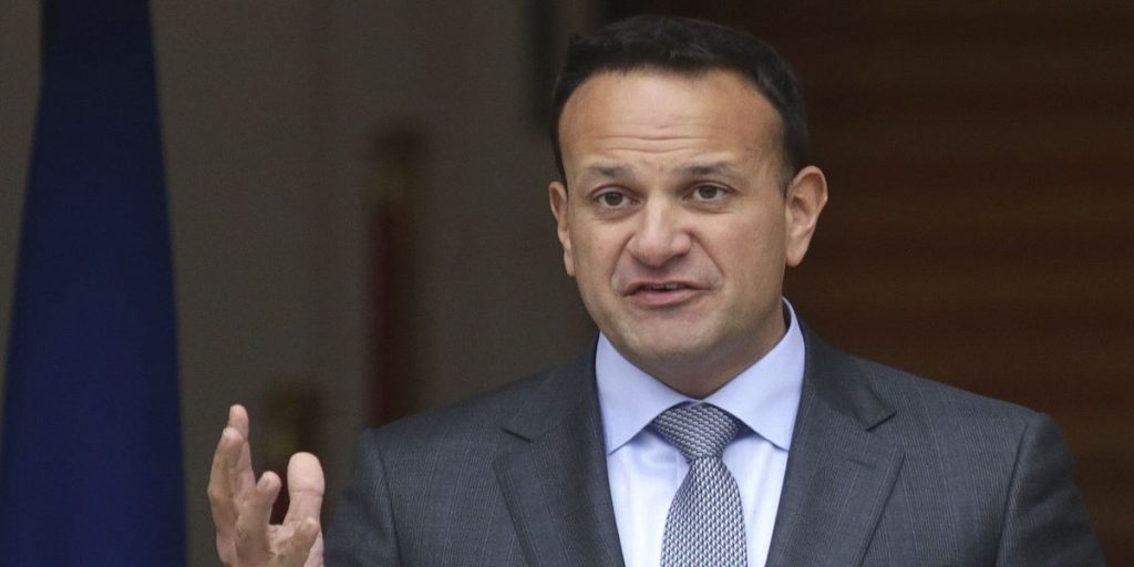 Ιρλανδία: Επιστρατεύτηκε μέχρι και ο πρωθυπουργός – Επέστρεψε στα ιατρικά του καθήκοντα