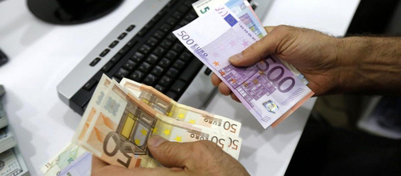 Αλλαγές στο επίδομα των 800 ευρώ: Ακριβές χρονοδιάγραμμα εξέδωσε το υπουργείο Εργασίας
