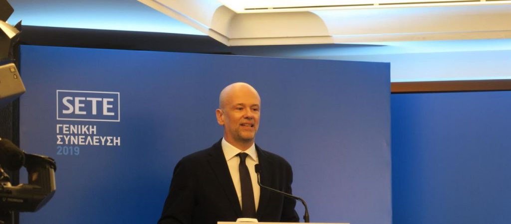 Πρόεδρος Τουριστικών Επιχειρήσεων: «Από τον Μάιο θα ξεκινήσει προσπάθεια επανεκκίνησης της οικονομίας»