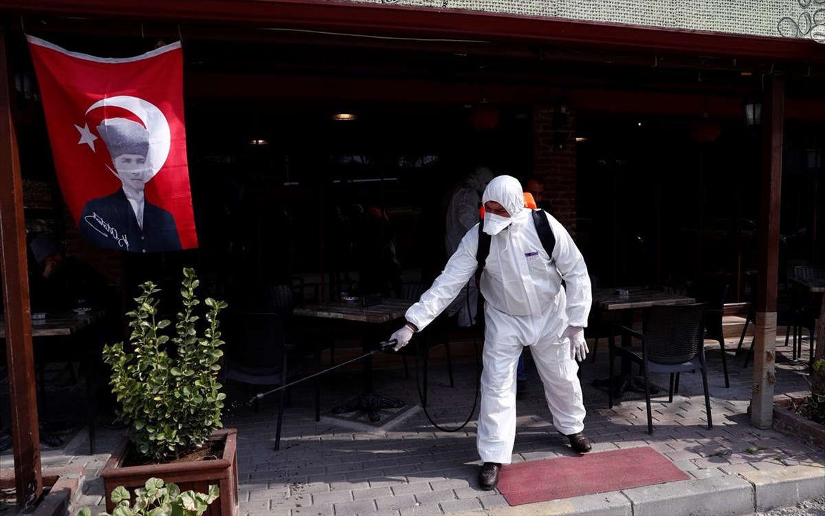 Λοιμωξιολόγος από την Τουρκία: «Στην πραγματικότητα έχουμε 900.000 κρούσματα κορωνοϊού»