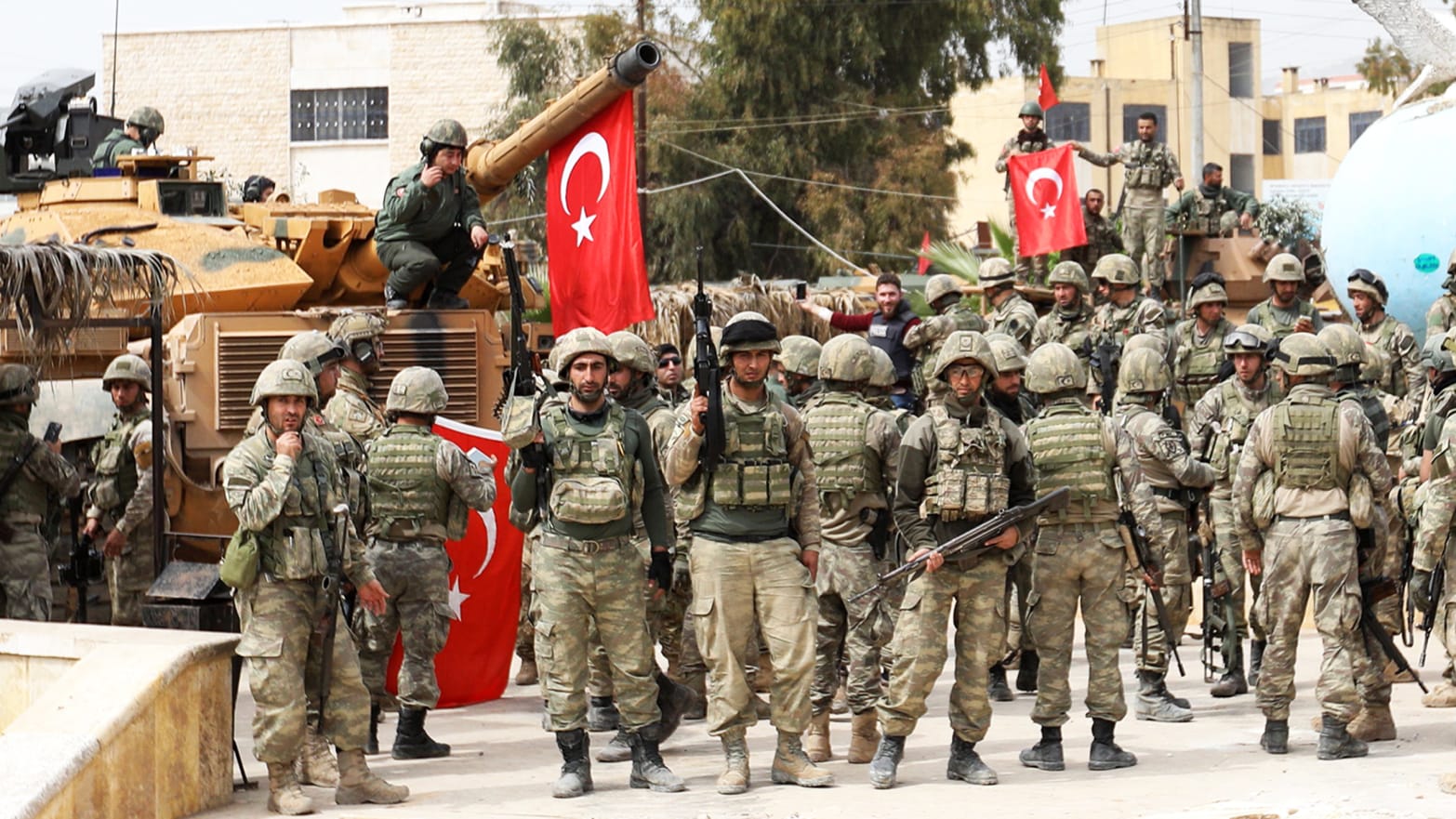 Η Τουρκία καταλαμβάνει τη Βόρεια Συρία: Στους 30.000 οι Τούρκοι στρατιώτες – 57 στρατιωτικές βάσεις