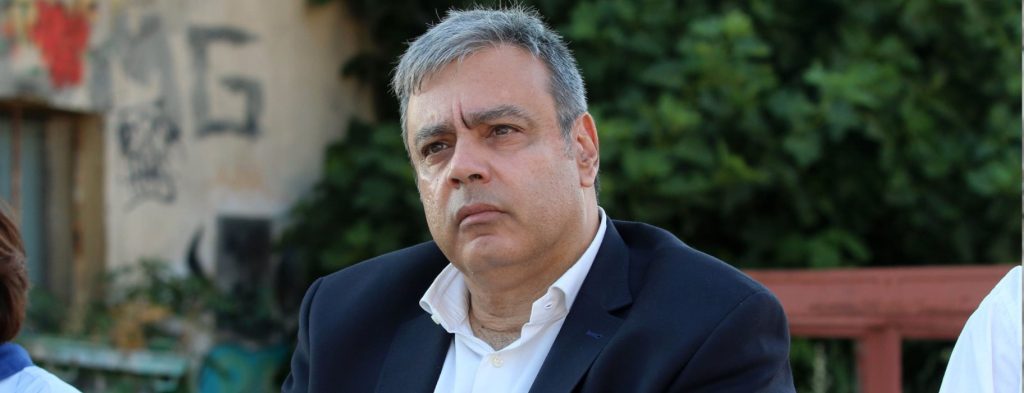 Ο Χριστόφορος Βερναρδάκης «μένει σπίτι» και φτιάχνει… γραβιεροπιτάκια (φώτο)