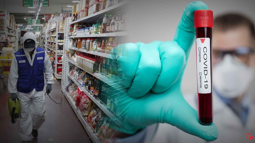 Χειροπέδες σε 53χρονη που πήγε σούπερ μάρκετ και… έγλειψε τα προϊόντα