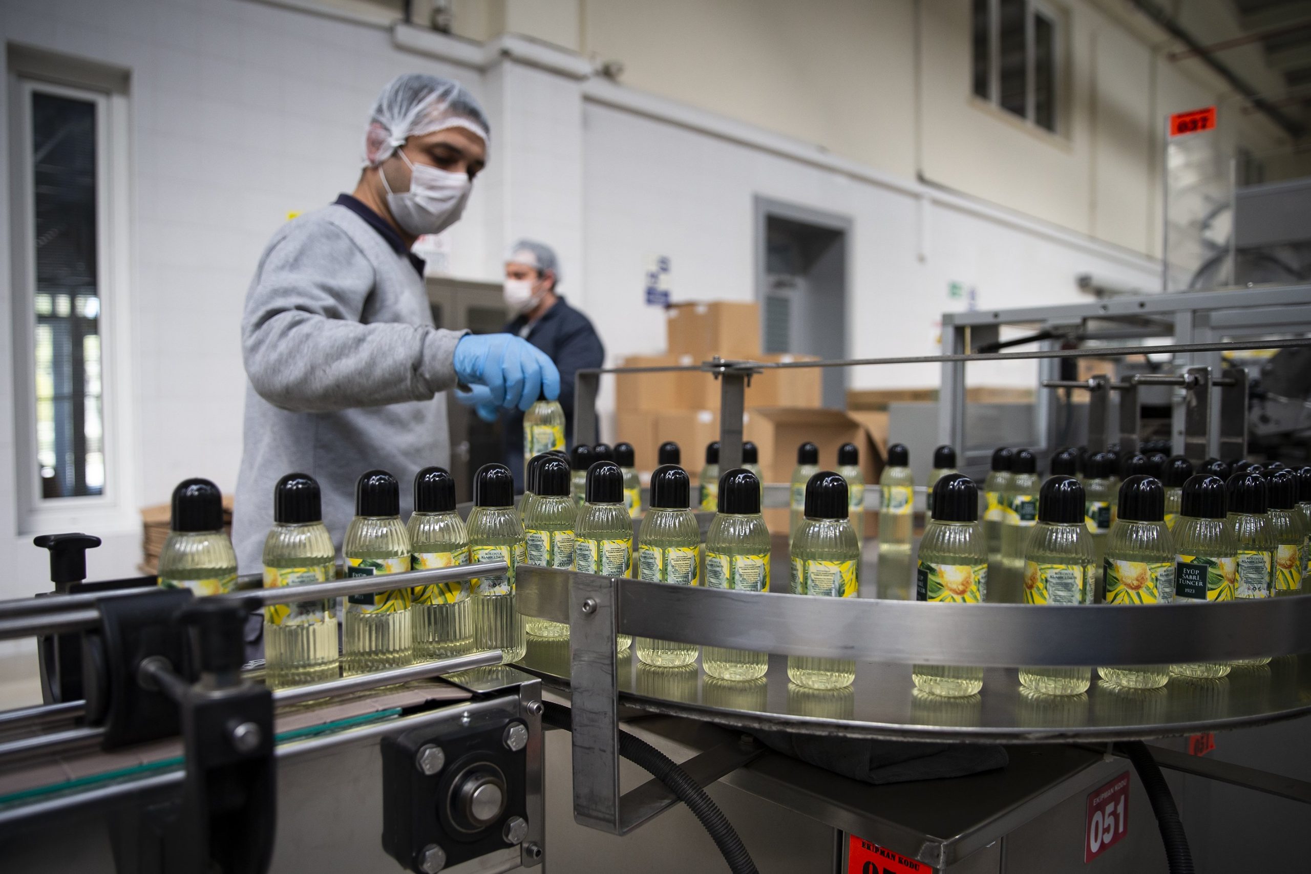 Κολόνια: O «εξολοθρευτής» μικροβίων που χρησιμοποιούν οι Τούρκοι κατά του κορωνοϊού (φωτο)