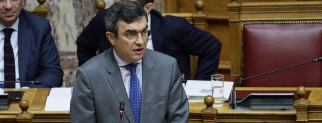 Λ.Οικονόμου: «Ο καθένας την πίστη του μπορεί να εκφράσει από το σπίτι του»