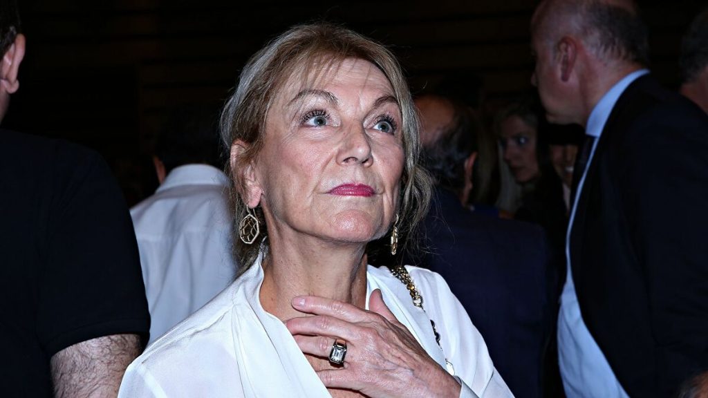 Φ.Πιπιλή για Άγιο Φως: «Δεν είναι πίτσα ούτε σουβλάκι για να γίνει ντελίβερι»