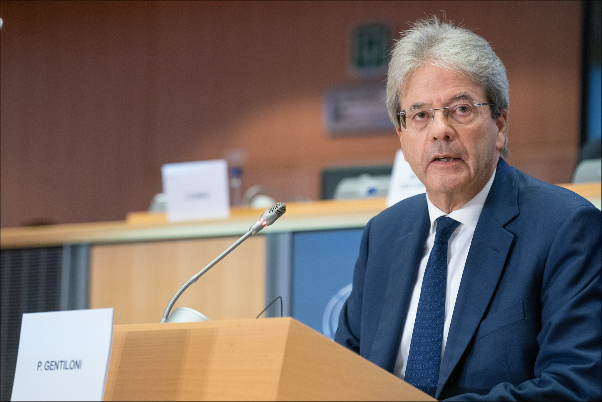 Π. Τζεντιλόνι για Eurogroup: «Υιοθετήσαμε ένα άνευ προηγουμένου πακέτο δημοσιονομικής πολιτικής»