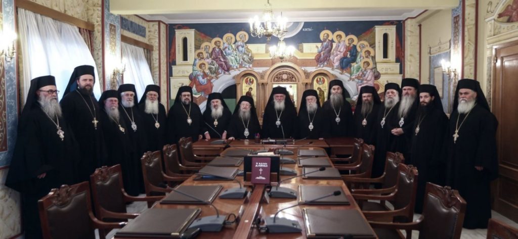 Ιερά Σύνοδος: «Στάζει αίμα η καρδιά μας όταν βλέπουμε τους ναούς άδειους και κλειστούς»