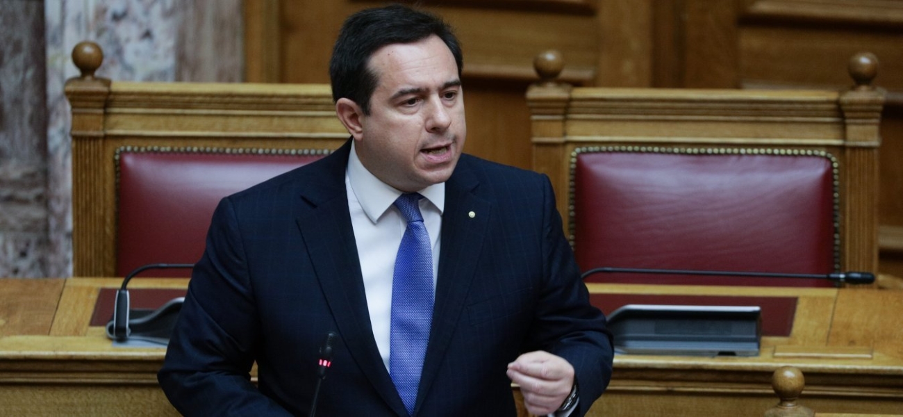 Βουλή: Σε διαβούλευση το νομοσχέδιο για την επιτάχυνση των διαδικασιών ασύλου