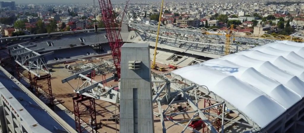 Η AEK δίνει το πρώτο διαρκείας στον Ενωσίτη παππού και του πληρώνει το πρόστιμο!