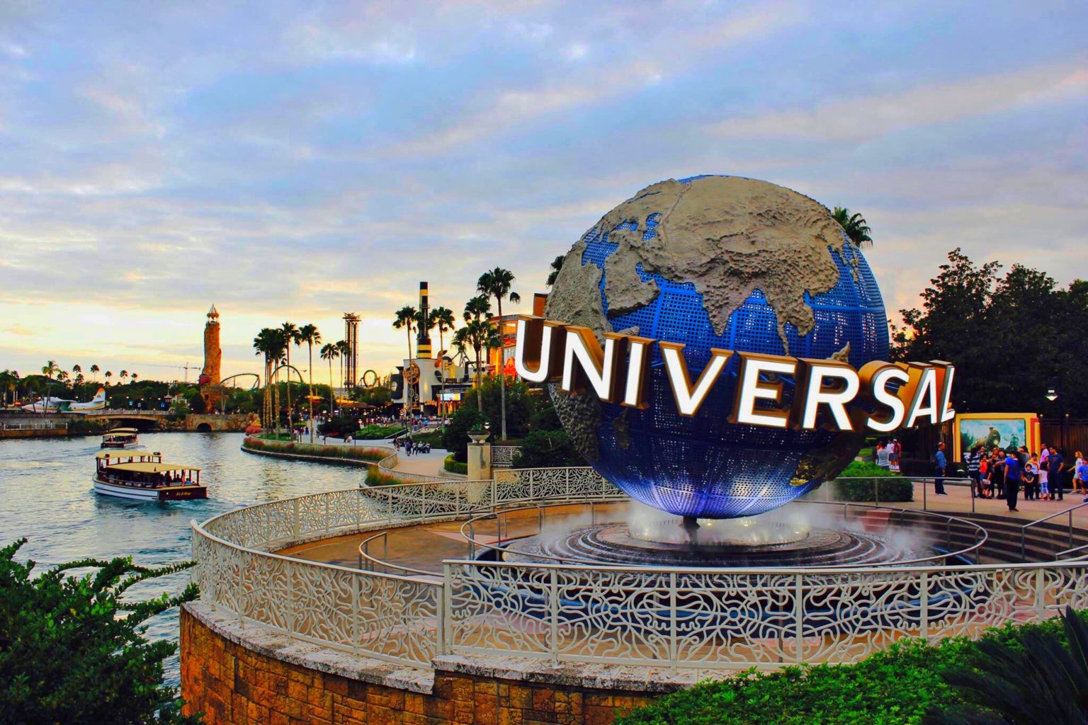 Η Universal Studios παρατείνει μέχρι 31 Μαΐου την αναστολή της λειτουργίας των θεματικών πάρκων της λόγω κορωνοϊού