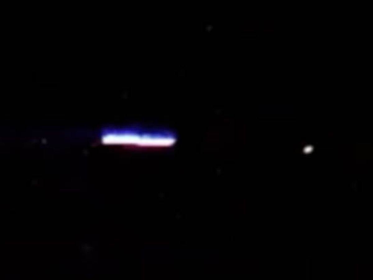 «Παράξενο» κυλινδρικό αντικείμενο στον ουρανό της Νεμπράσκα – Καταγράφηκε από τηλεσκόπιο (βίντεο)