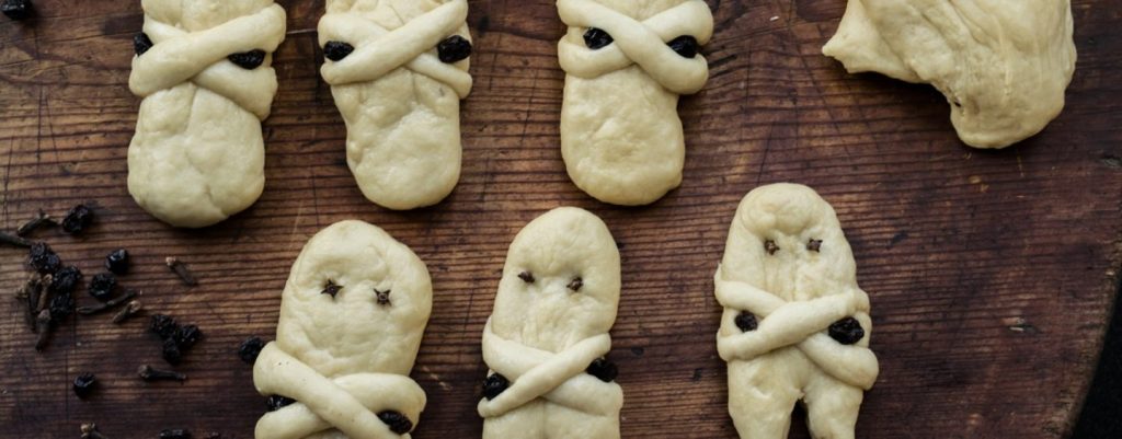 Έθιμα από διάφορα μέρη της Ελλάδας για το Σάββατο του Λαζάρου – Οι Λαζαρίνες και τα «λαζαράκια»