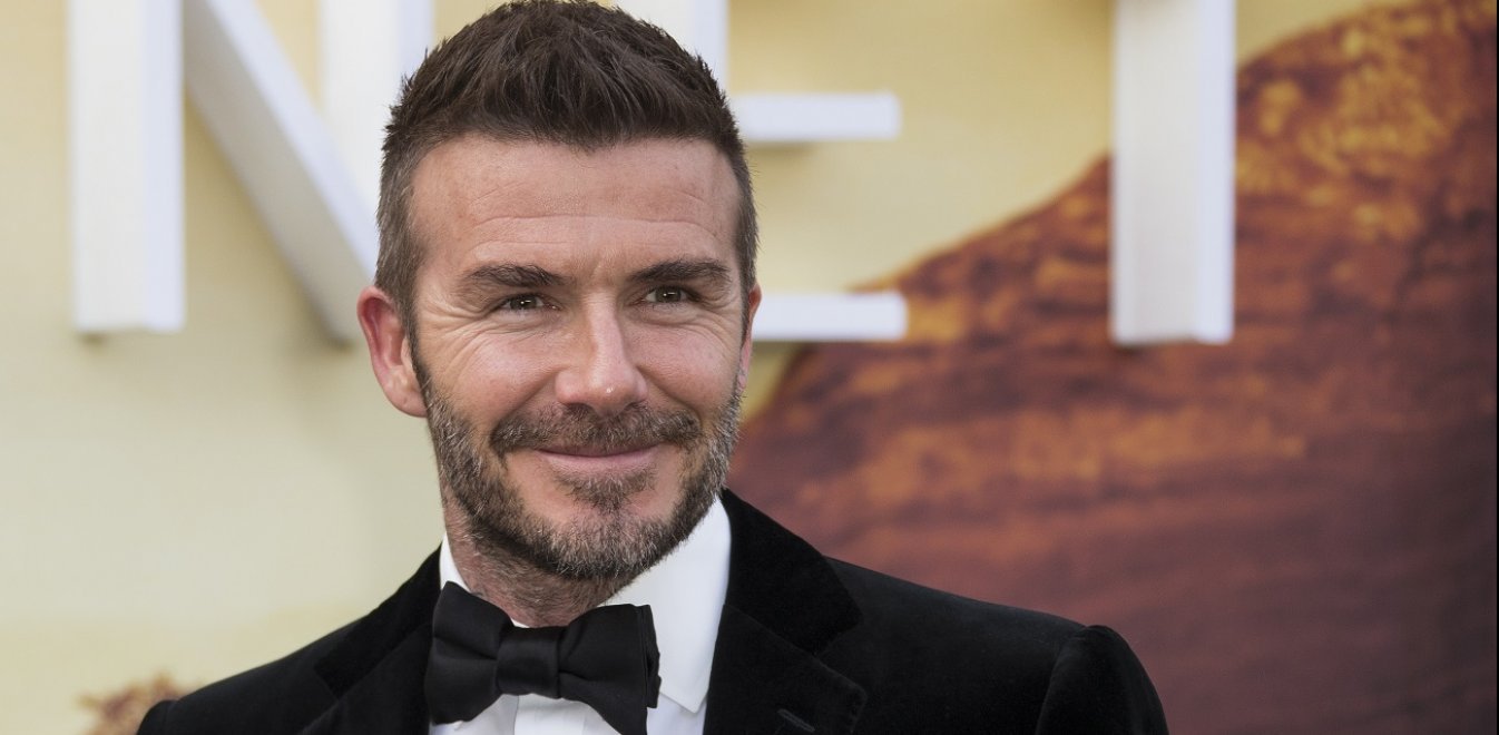 Η… καραντίνα «ανάγκασε» τον David Beckham να ξυρίσει το κεφάλι του (φώτο)