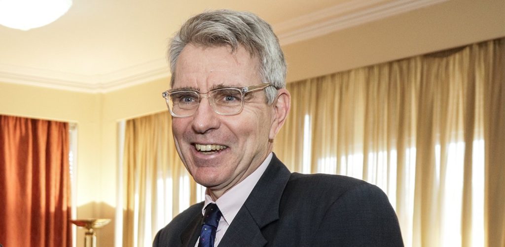 Τζ.Πάιατ: «Όλοι μαζί θα αντιμετωπίσουμε την κρίση – Προτεραιότητα να στηρίξουμε δυναμικά τις επενδύσεις στη χώρα»