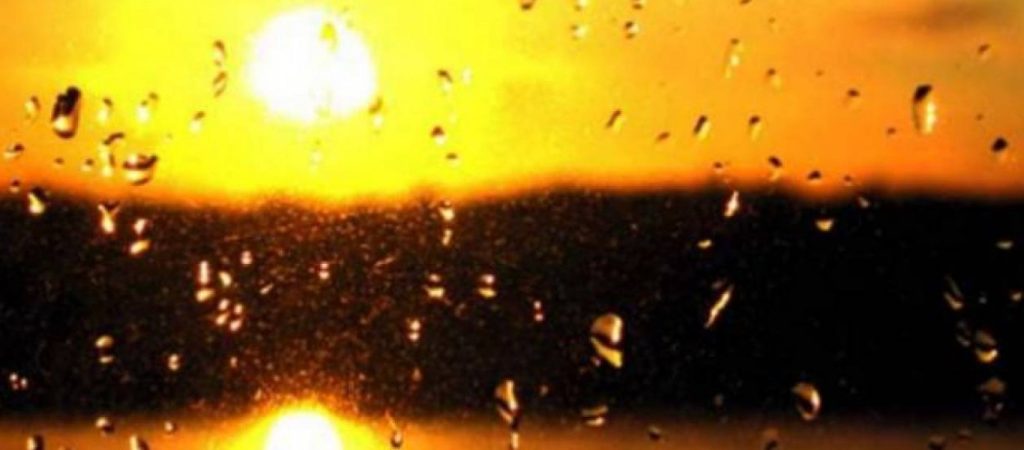 «Ήλιος και βροχή παντρεύονται οι φτωχοί»: Πως βγήκε και τι σημαίνει αυτή η τόσο διάσημη φράση;