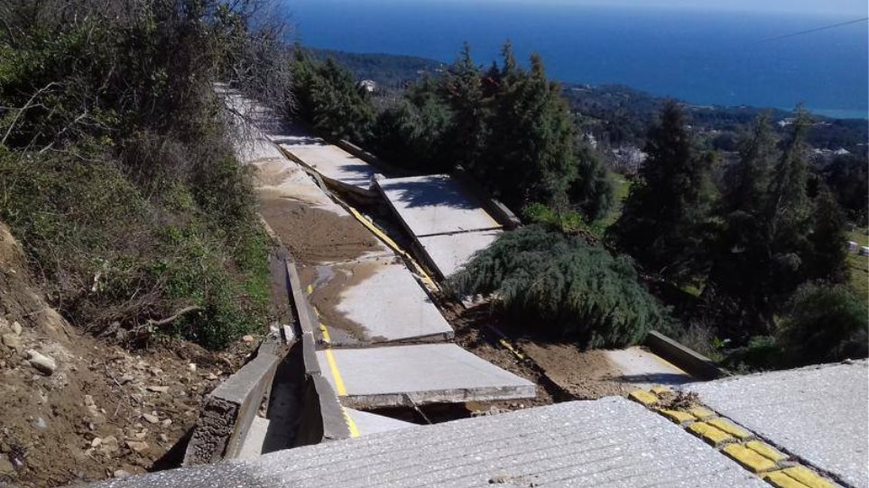 Σε κατάσταση εκτάκτου ανάγκης για έξι μήνες το Άγιο Όρος – Ξεκίνησαν οι εργασίες αποκατάστασης (φώτο)