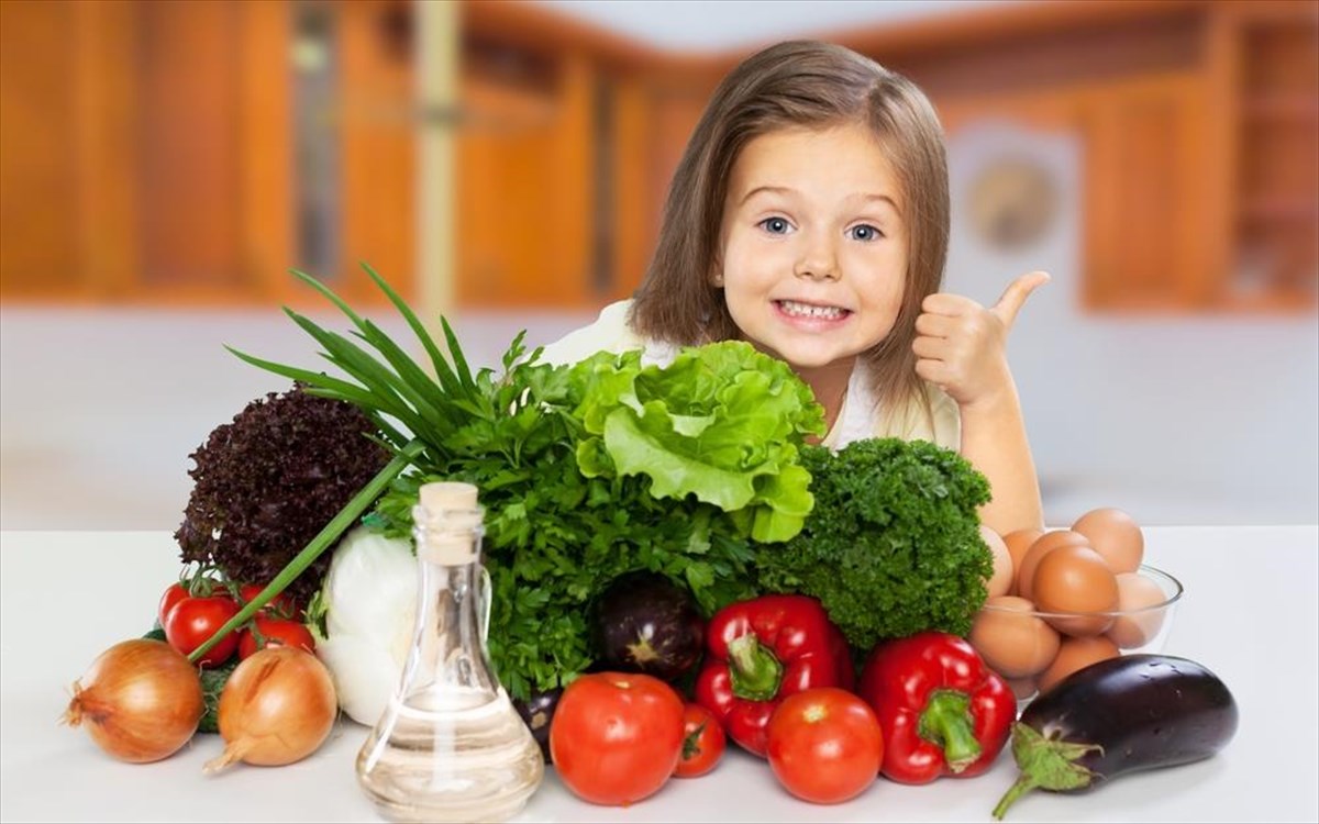 Αυτές είναι οι 7 τροφές που πρέπει να καταναλώνουν τα παιδιά