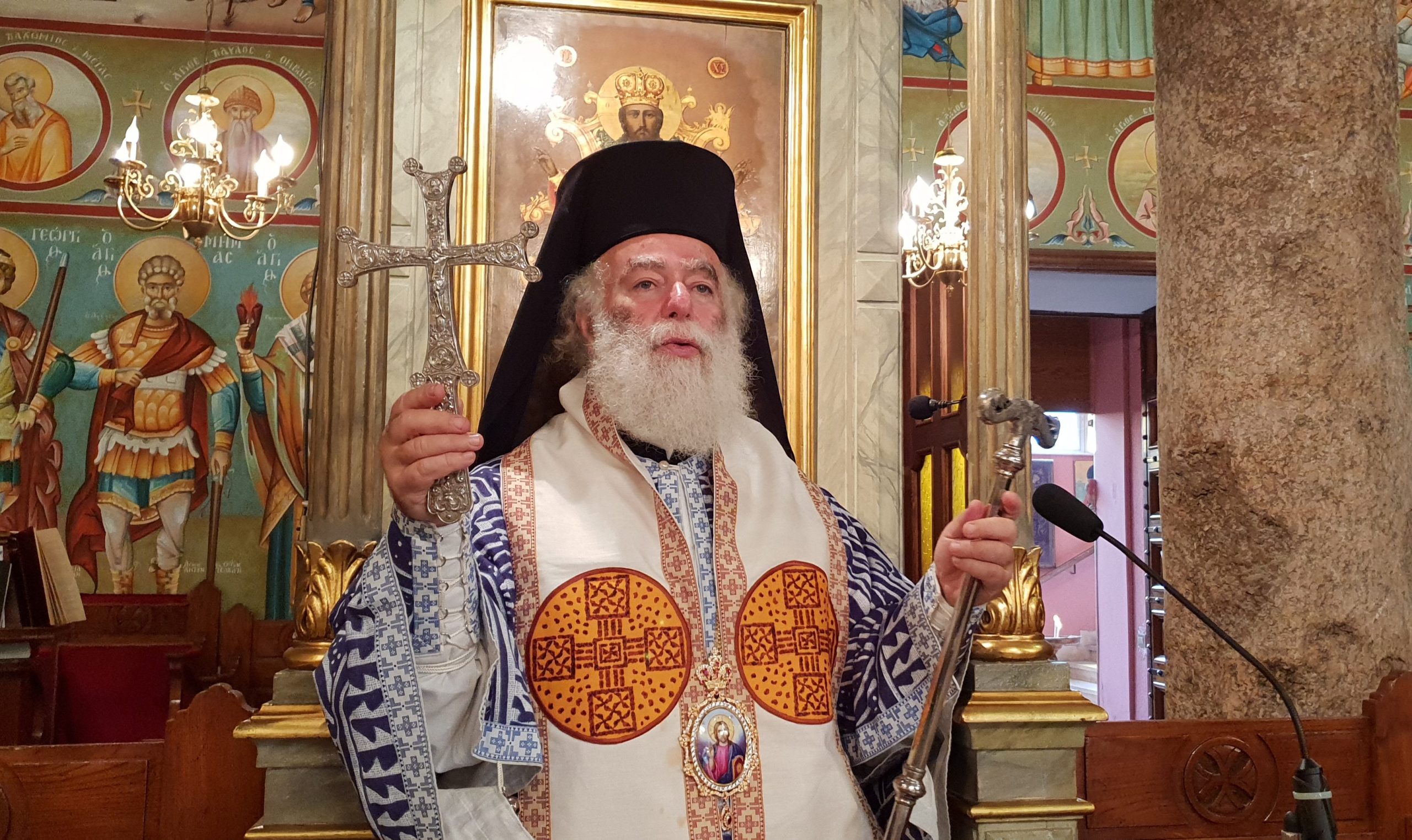 Πατριάρχης Θεόδωρος: «Το Φως της Ανάστασης ξεπερνά τον φόβο που φωλιάζει στις ψυχές των ανθρώπων»