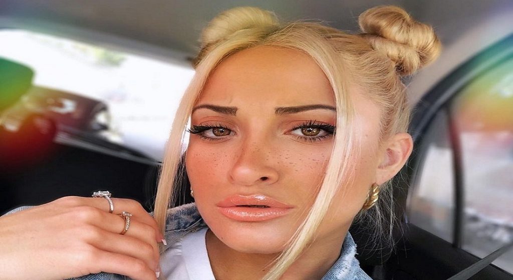 Η Ιωάννα Τούνη θα σε κάνει να… ιδρώσεις – Κάνει γυμναστική στο σπίτι και… ανεβάζει τη θερμοκρασία (βίντεο)