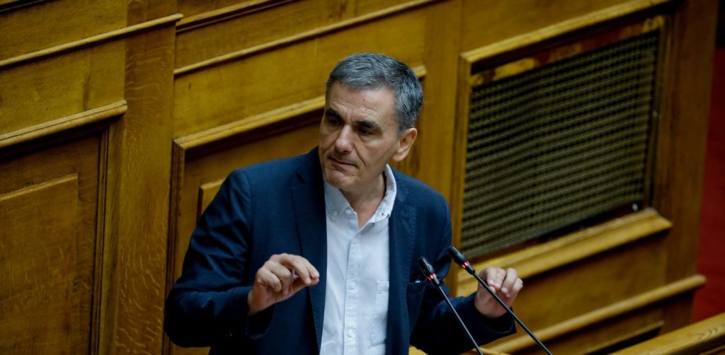 Ευ.Τσακαλώτος: Η ΝΔ αρνείται να ενισχύσει τη μεσαία τάξη